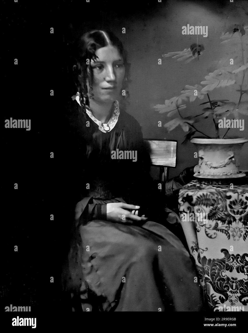 Harriet Beecher Stowe (1811-1896), portrait de daguerrotype, c. 1852. Harriet Beecher Stowe était un écrivain et abolitionniste américain, plus célèbre pour son roman "Uncle Tom's Cabin" publié en 1852. Banque D'Images