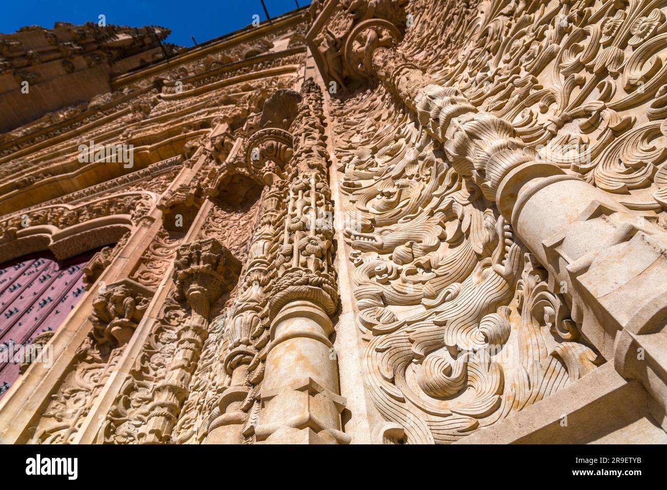 Salamanque, Espagne - 20 FÉVRIER 2022: Détail architectural de la Nouvelle cathédrale, la Catedral Nueva est l'une des deux cathédrales de Salamanque. Banque D'Images