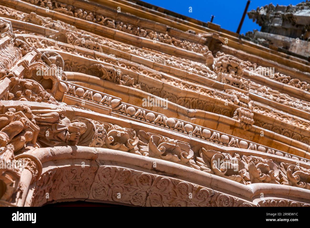Salamanque, Espagne - 20 FÉVRIER 2022: Détail architectural de la Nouvelle cathédrale, la Catedral Nueva est l'une des deux cathédrales de Salamanque. Banque D'Images
