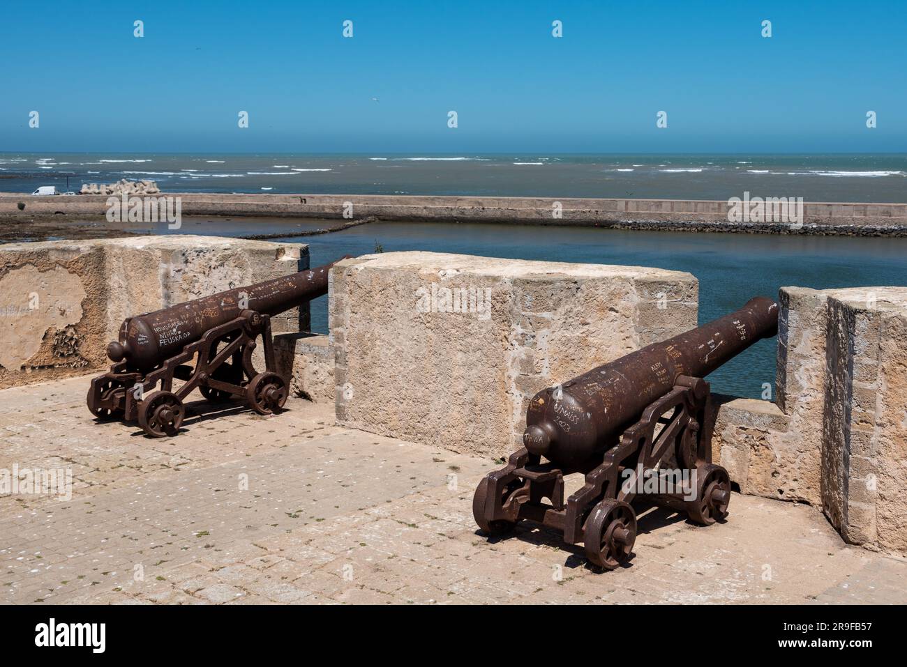Cannon au mur de la ville du quartier médiéval d'El Jadida, Maroc Banque D'Images