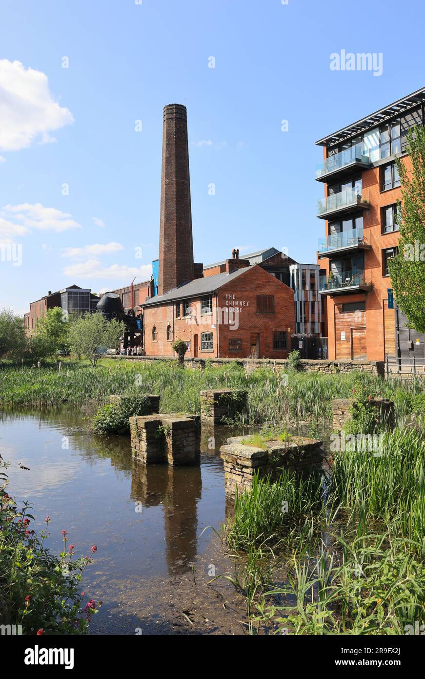 L'une des plus anciennes zones industrielles de Sheffield, Kelham Island, 900 ans, avec des pubs, des restaurants et un musée, maintenant un lieu passionnant, le Yorkshire. Banque D'Images