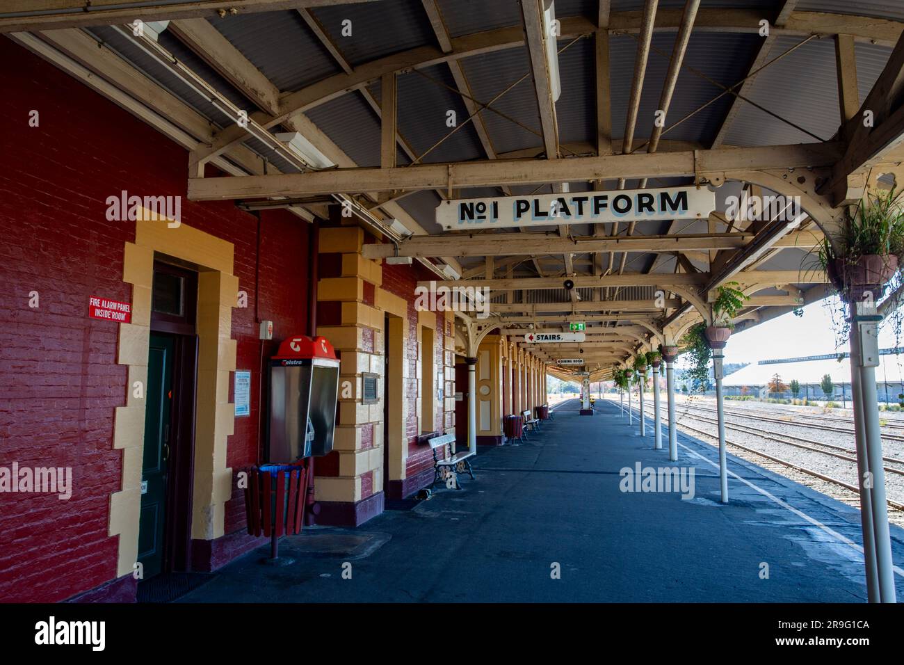 La gare ferroviaire de Toowoomba, classée au patrimoine, sur la ligne de l'Ouest, construite en 1873, à Russell Street à Toowoomba, Queensland. Banque D'Images