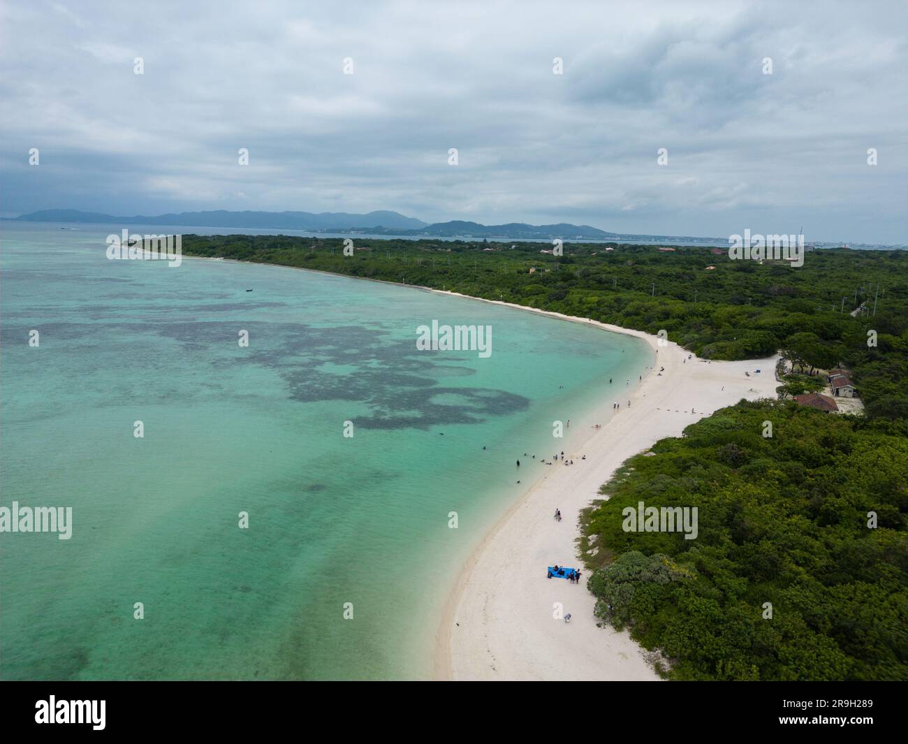 Okinawa, Japon : vue sur la plage de Kondoi sur l'île Taketomi à Okinawa, au Japon Banque D'Images