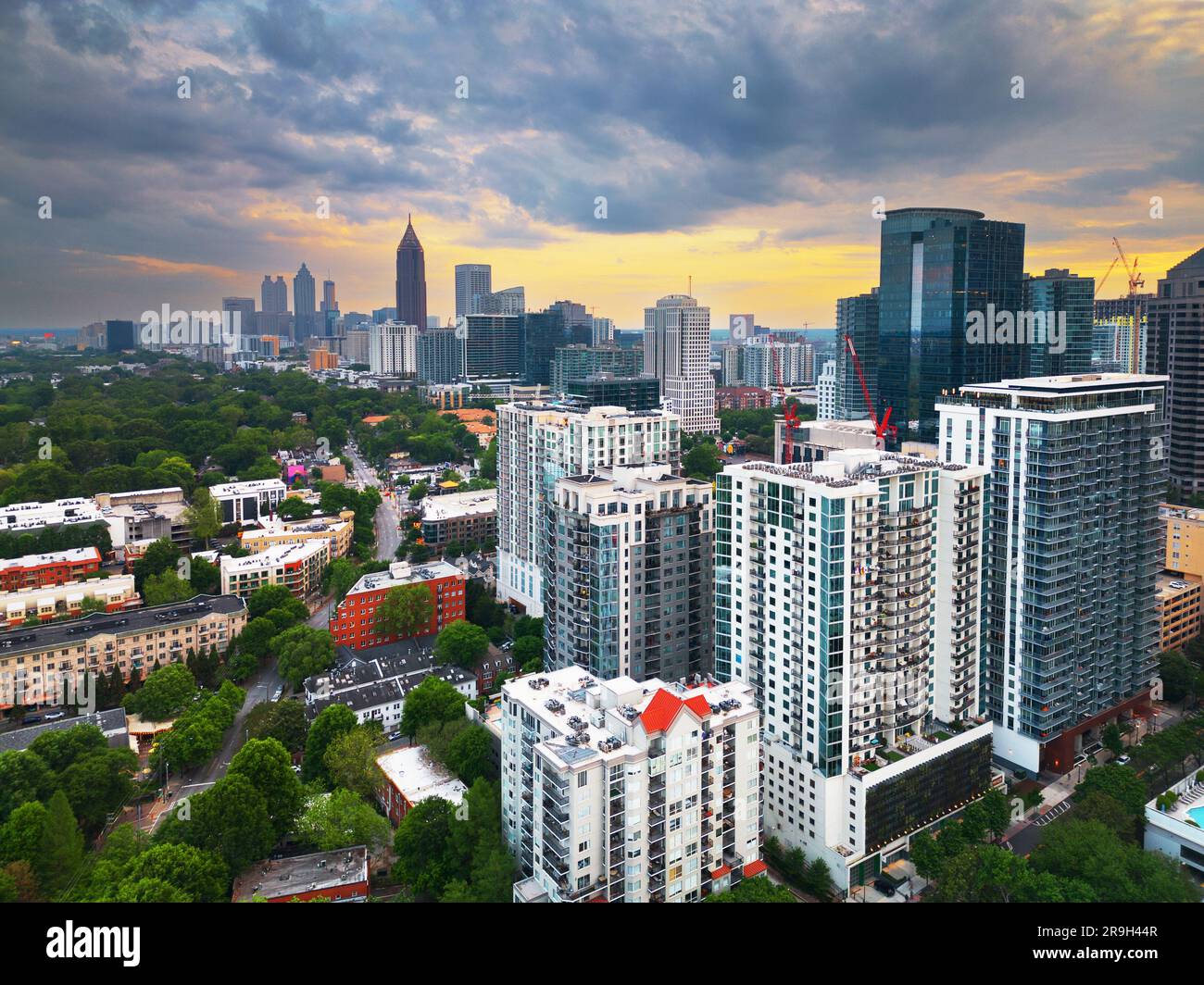 Atlanta, Géorgie, États-Unis centre-ville paysage urbain au-dessus de Midtown. Banque D'Images