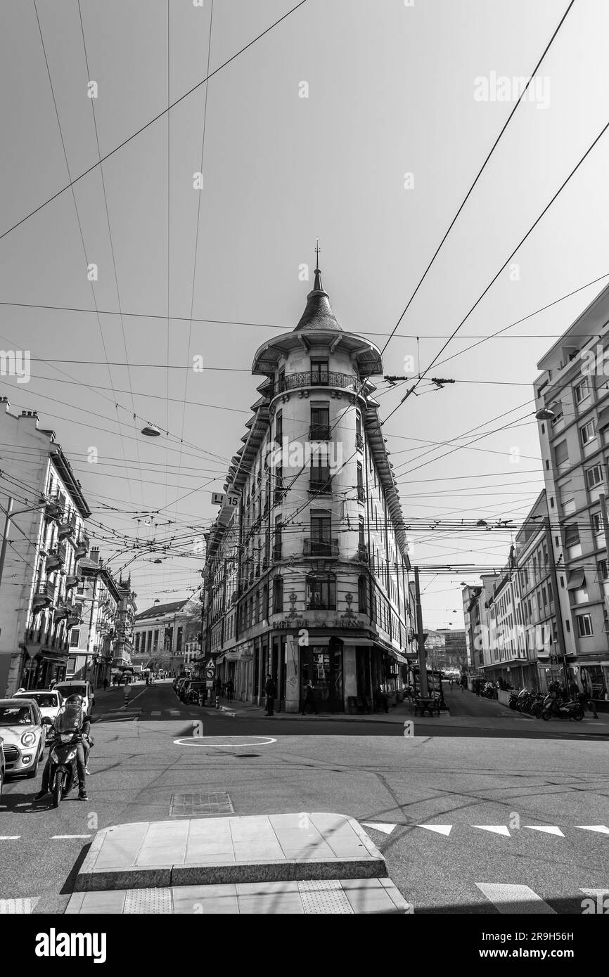 Genève, Suisse - 25 MARS 2022: Architecture générique et vue sur la rue depuis Genève, Suisse sur 25 mars. Banque D'Images