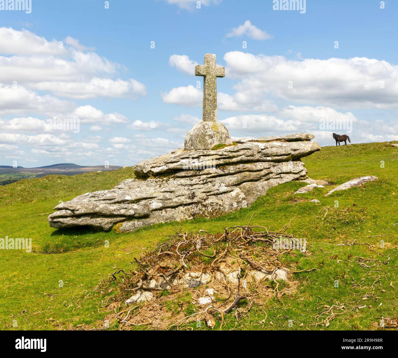 Monument commémoratif de guerre Cave-Penney Memorial Cross 1918, Corndon Down, Cherwell, Dartmoor, Devon, Angleterre, Royaume-Uni Banque D'Images