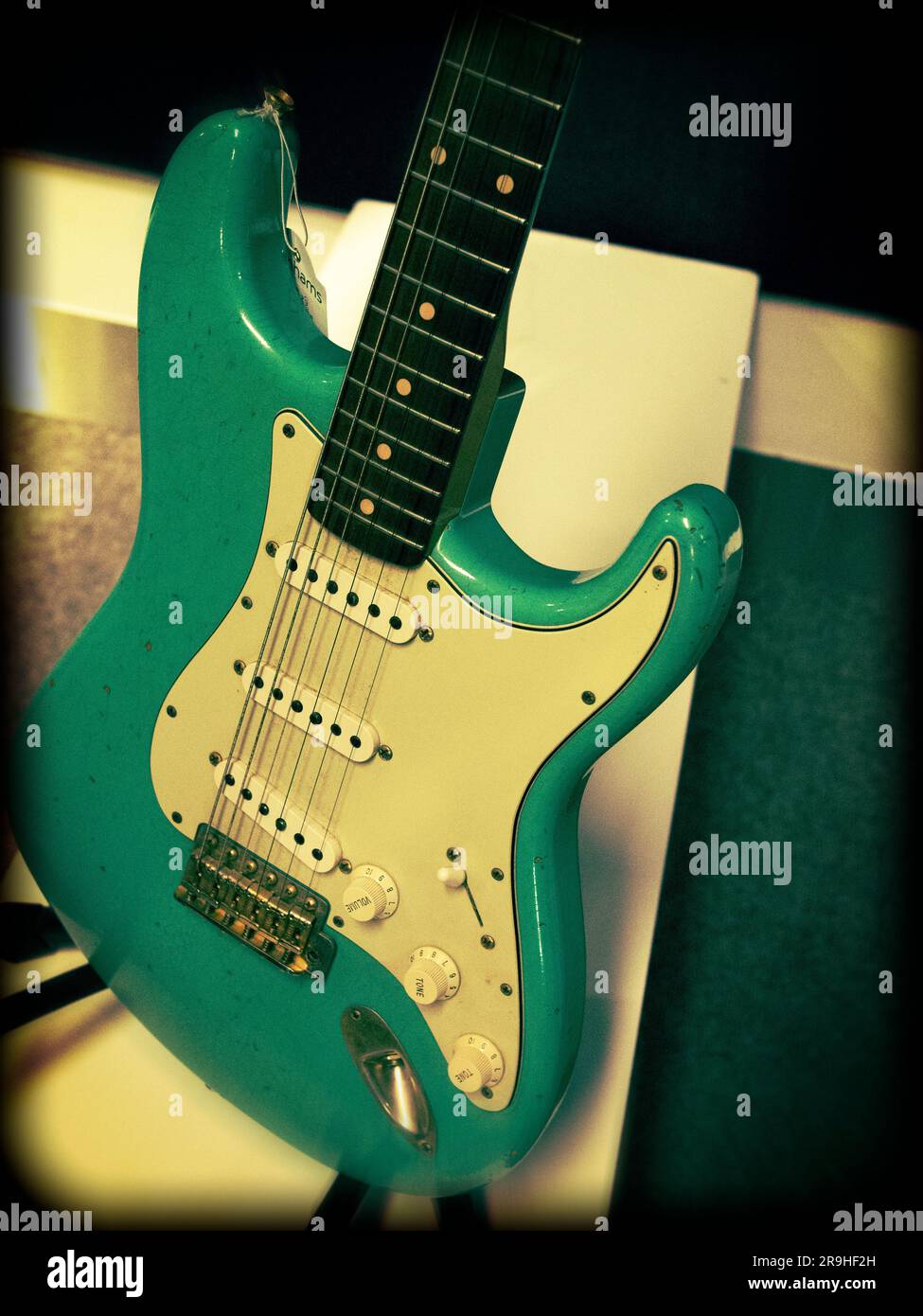 Stratocaster guitar fender vintage Banque de photographies et d'images à  haute résolution - Alamy