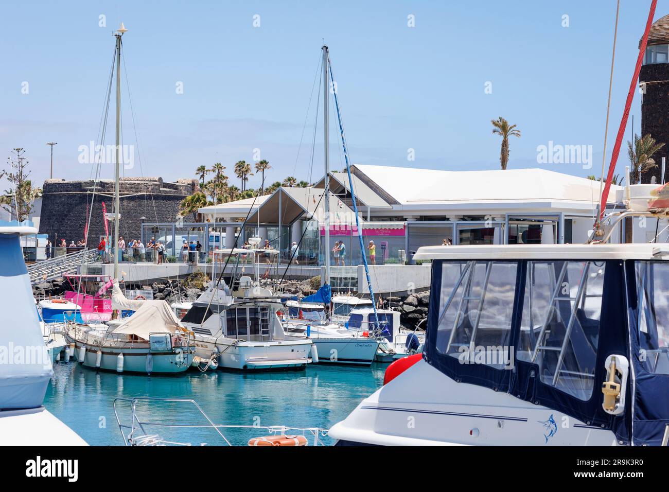 Yachts et embarcation de plaisance à Castillo Caleta de Fuste Fuerteventura îles Canaries Espagne Banque D'Images