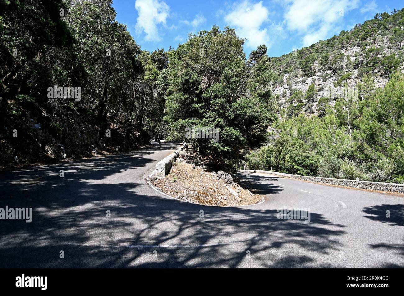 Courbe en serpentin à Coll de Soller dans les montagnes Tramuntana, Majorque, Espagne Banque D'Images