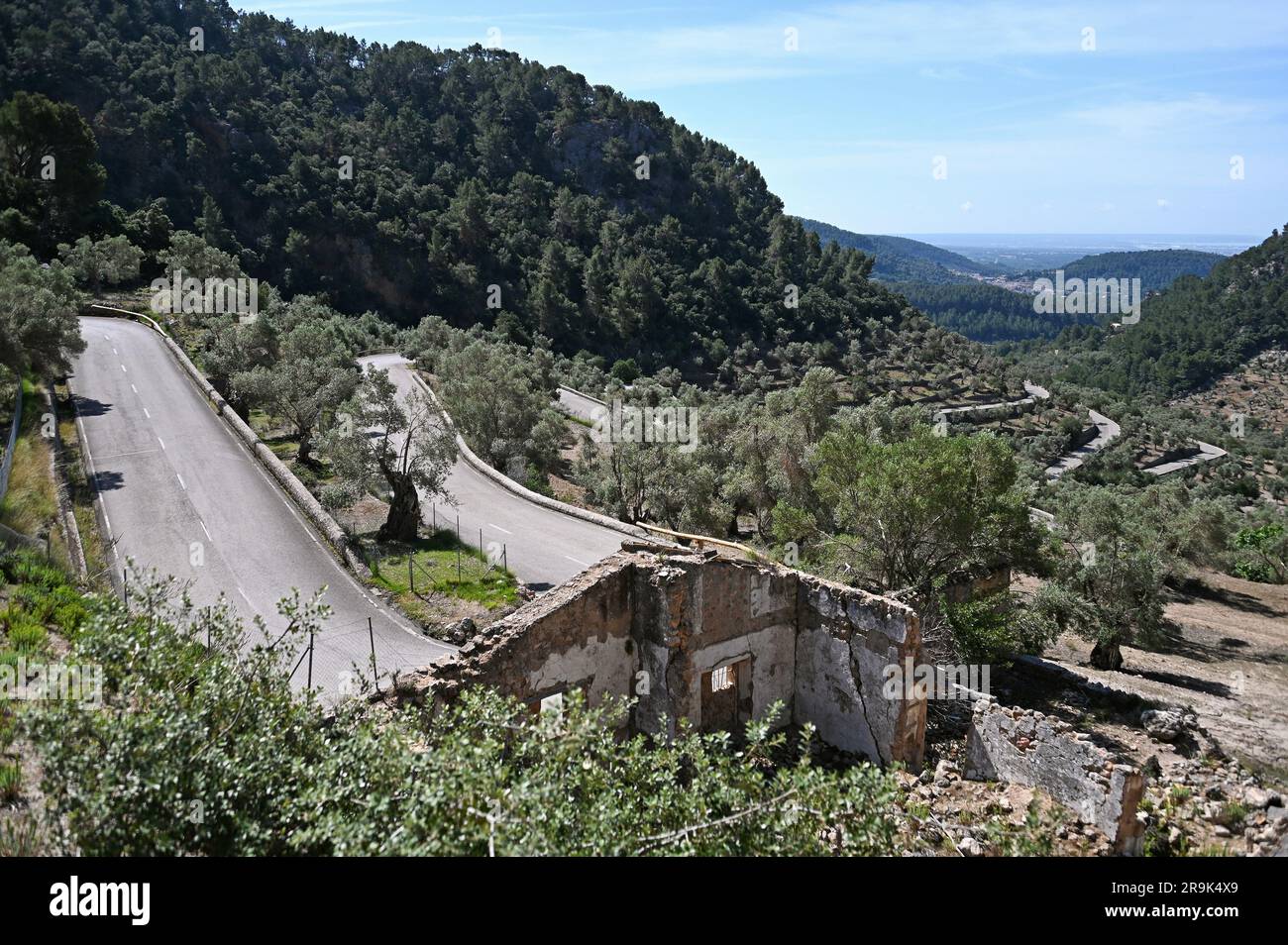Courbe en serpentin à Coll de Soller dans les montagnes Tramuntana, Majorque, Espagne Banque D'Images