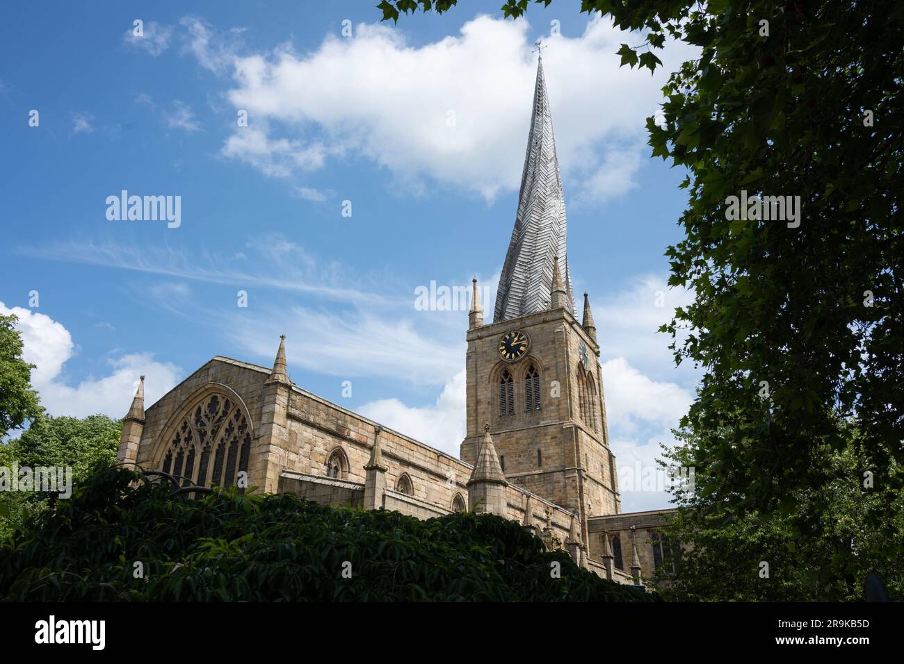 Église paroissiale de Chesterfield avec flèche tordue - Église de St Mary et All Saints - Chesterfield, Derbyshire, Angleterre, Royaume-Uni Banque D'Images