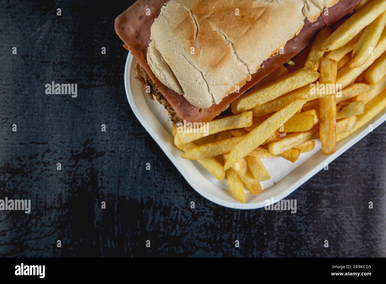 Sandwich avec frites Banque D'Images