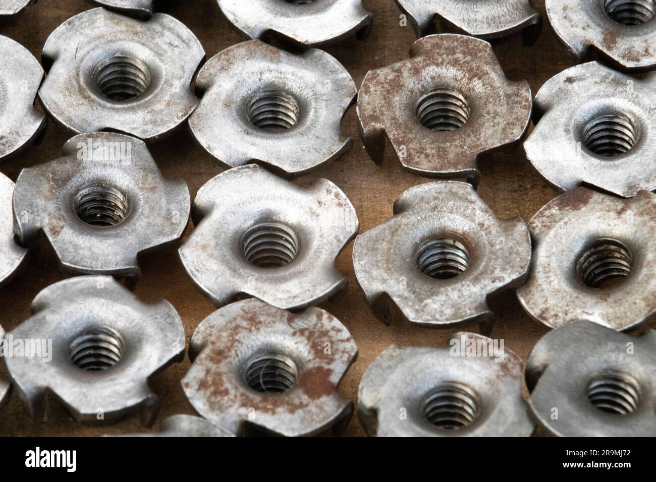 Nut fastener Banque de photographies et d’images à haute résolution - Alamy