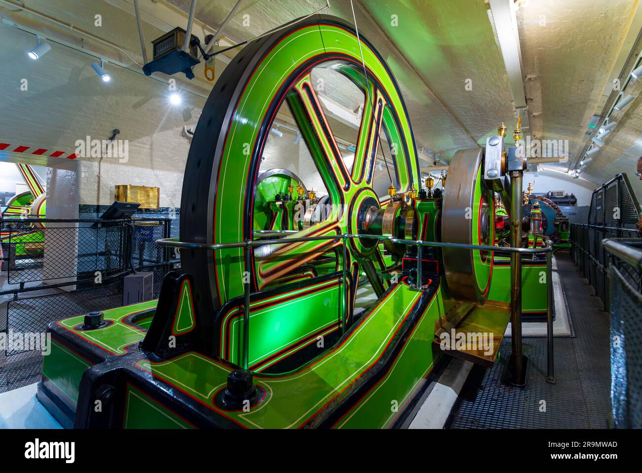 06.24.2023. Londres, Royaume-Uni. Centre des visiteurs de la salle des machines de Tower Bridge londres. Vous pouvez voir là comment ils ont soulevé la voie du pont à l'ancienne. Banque D'Images