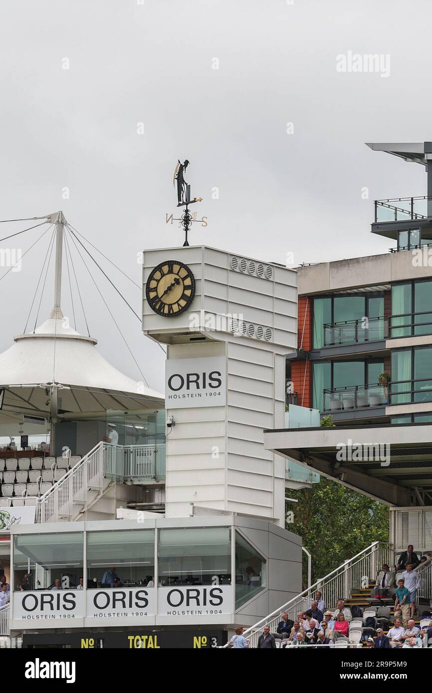 The Lords clock Tower during the LV= Insurance Ashes Test Series second Test Day 1 England v Australia at Lords, Londres, Royaume-Uni, 28th juin 2023 (photo de Mark Cosgrove/News Images) Banque D'Images