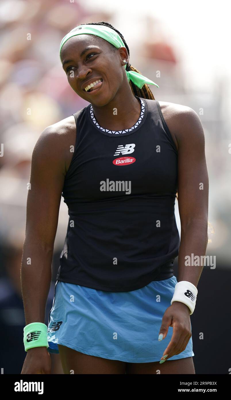 Coco Gauff réagit contre Jodie Burrage dans leur match des femmes célibataires de 16 le cinquième jour de l'Eastbourne Rothesay International au Parc Devonshire. Date de la photo: Mercredi 28 juin 2023. Banque D'Images