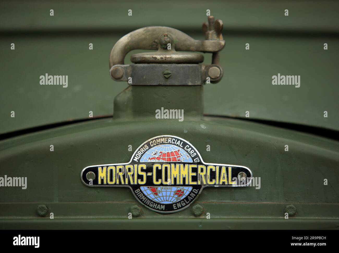 Emblème Morris commercial à l'avant d'un camion 1940s Banque D'Images