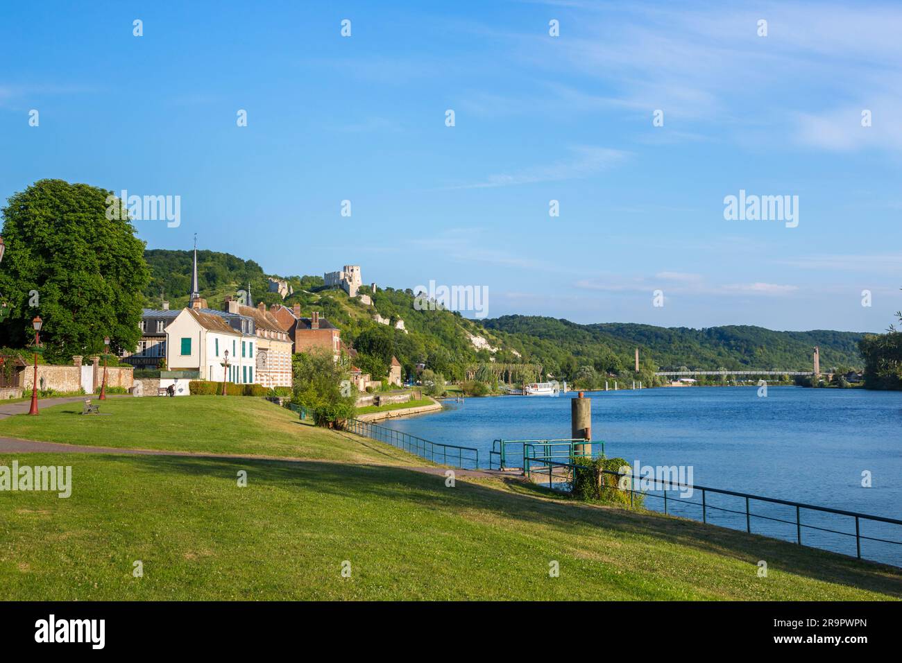 Ruines du château médiéval perché Château Gaillard surplombant la Seine aux Andelys, une jolie petite ville d'Eure, en Normandie, dans le nord de la France Banque D'Images