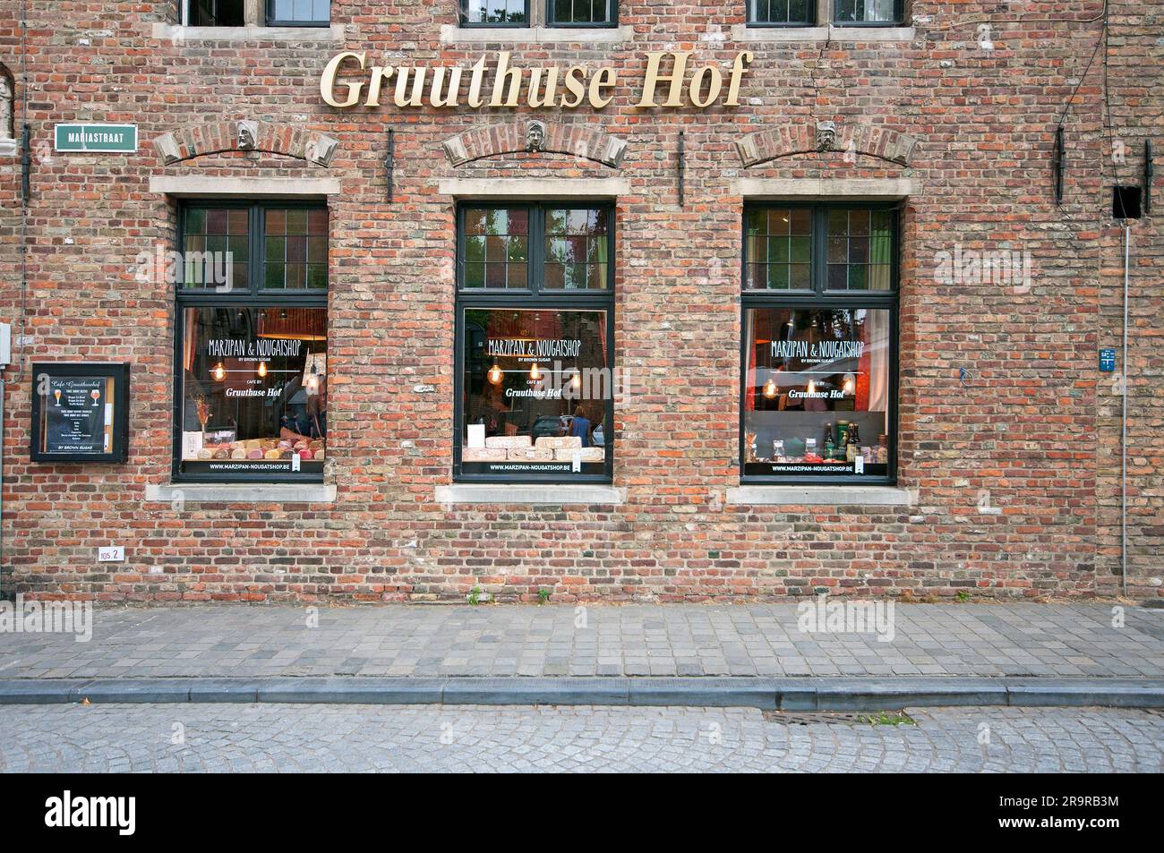 Restaurant Gruuthuse Hof à Mariastraat, Bruges, Flandre, Belgique Banque D'Images