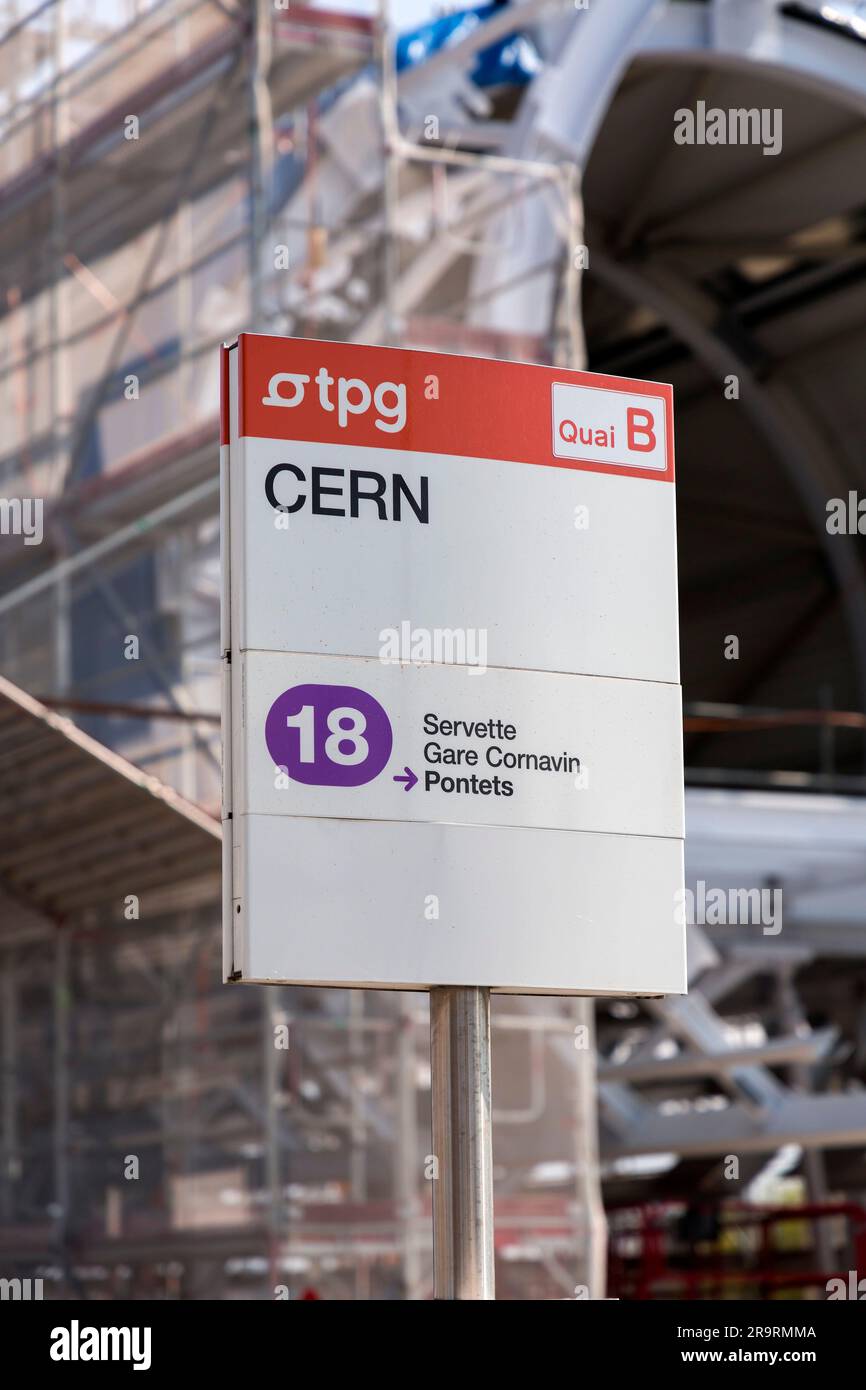 Genève, Suisse - 25 mars 2022 : l'Organisation européenne pour la recherche nucléaire est une organisation européenne de recherche qui opère la plus grande partie Banque D'Images