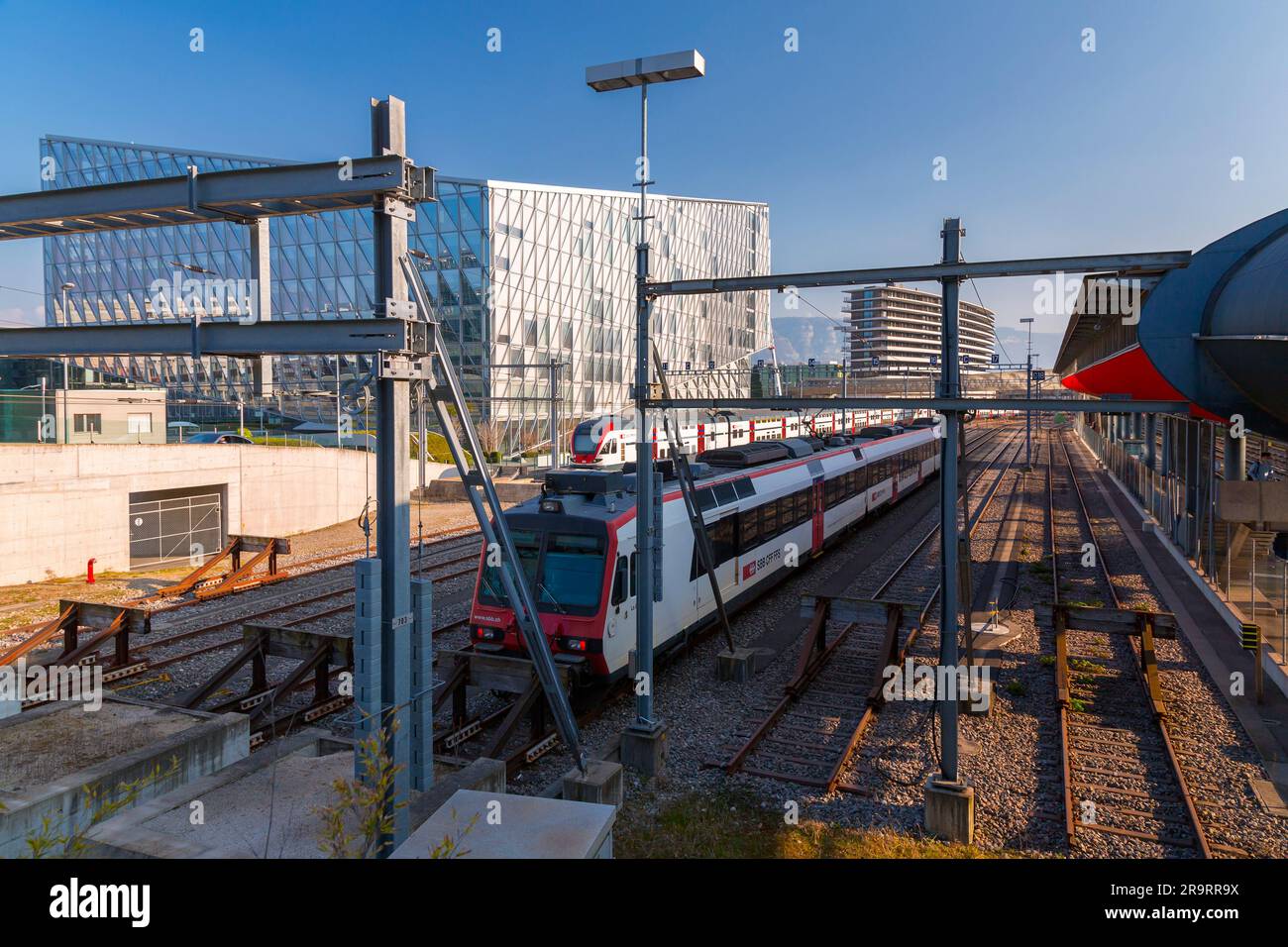 Genève, Suisse - 25 mars 2022 : la gare de Genève-Secheron est une gare de la commune de Genève, dans le canton suisse de Genève Banque D'Images