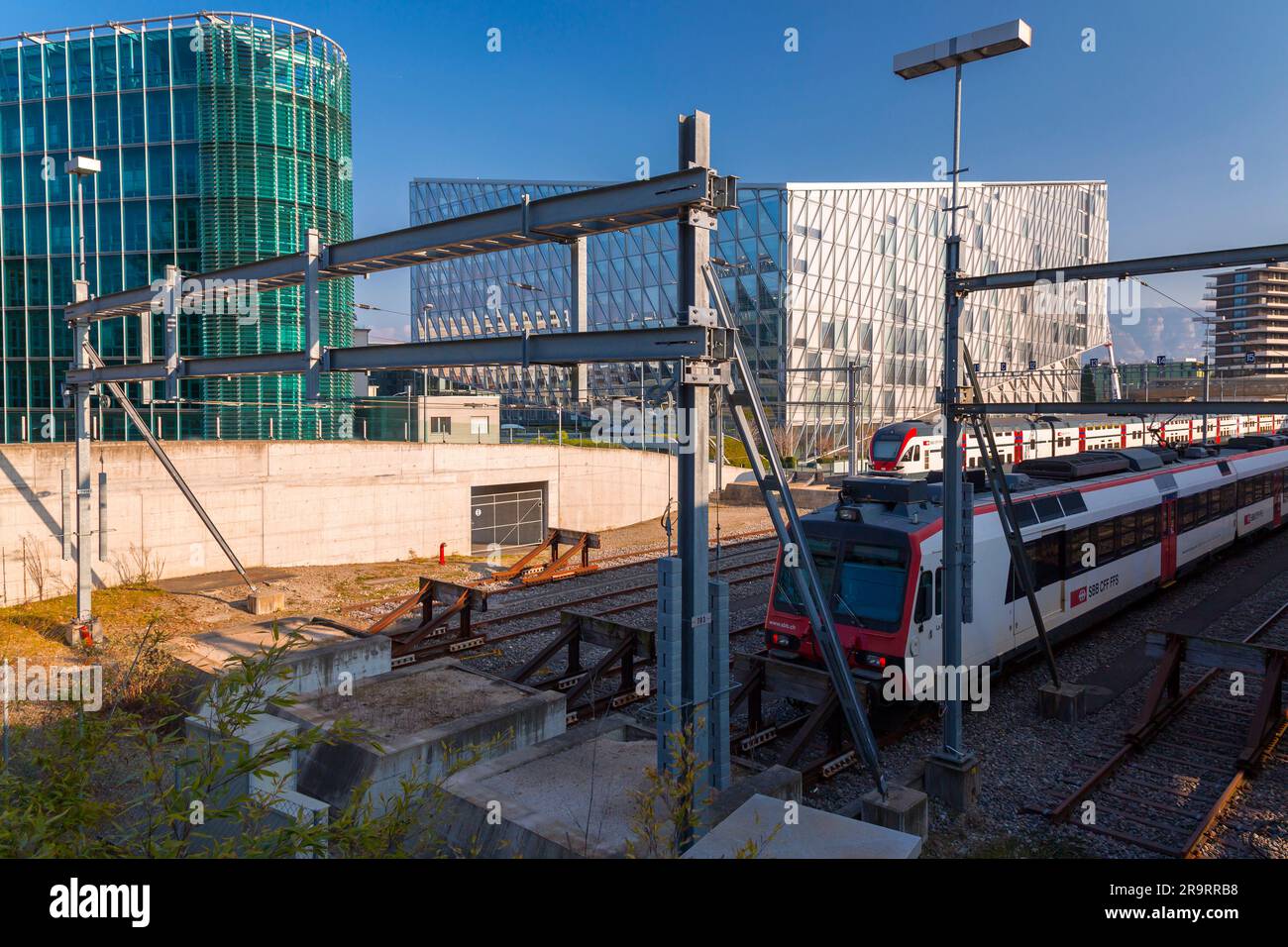 Genève, Suisse - 25 mars 2022 : la gare de Genève-Secheron est une gare de la commune de Genève, dans le canton suisse de Genève Banque D'Images