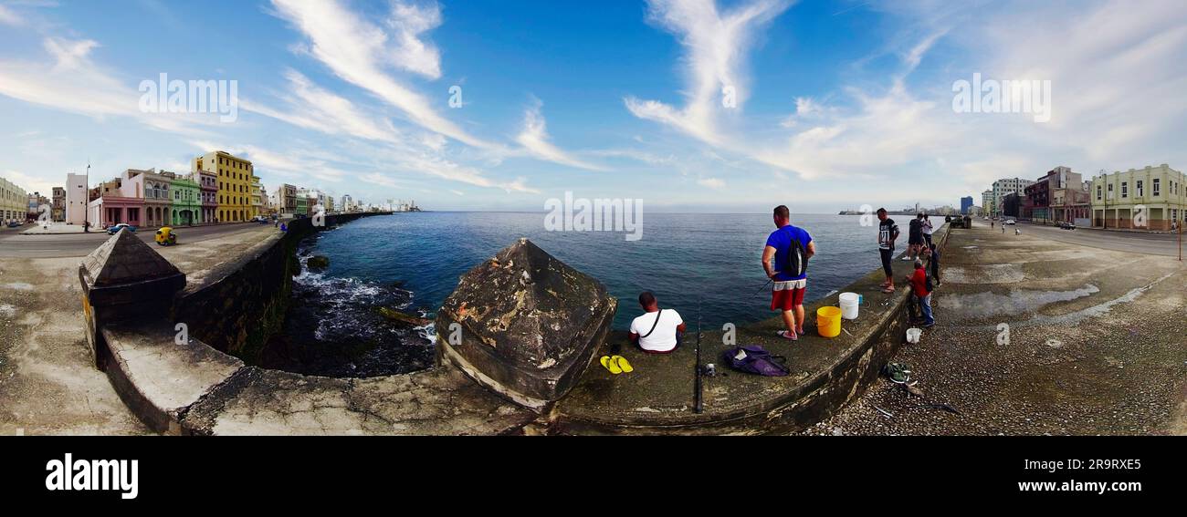 Pêcheurs au port, la Havane, la Habana, Cuba Banque D'Images