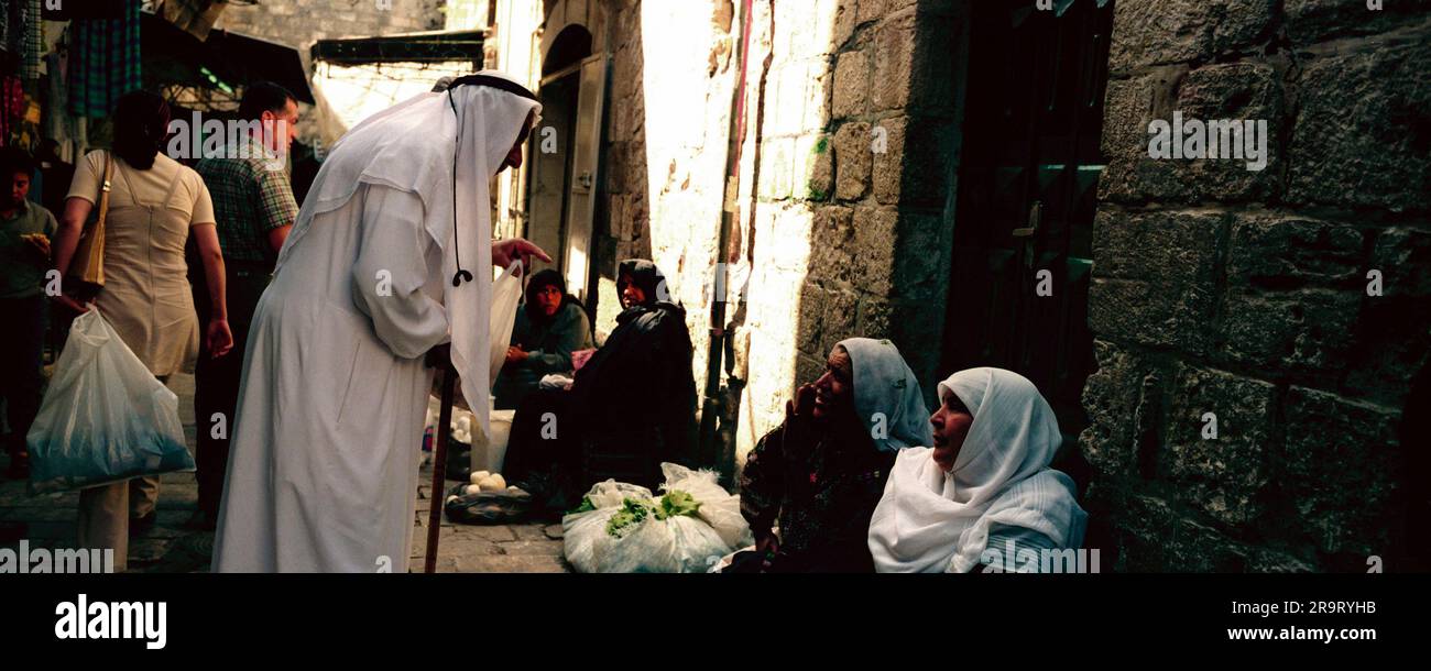Allée surpeuplée sur le marché de rue, Nazareth, quartier du Nord, Israël Banque D'Images