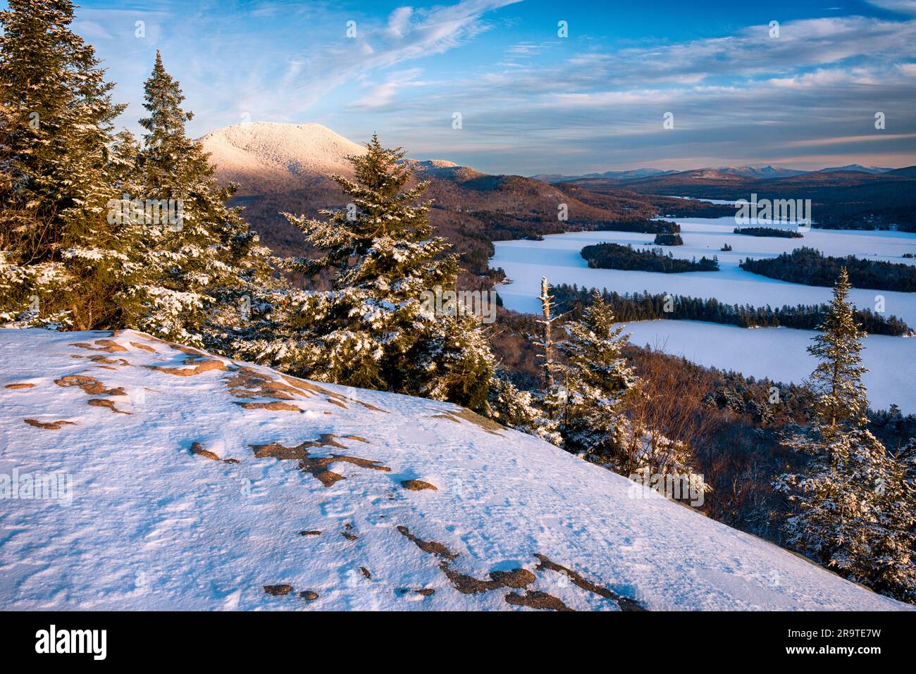 Blue Mountain en hiver, montagnes Adirondack, New York, États-Unis Banque D'Images