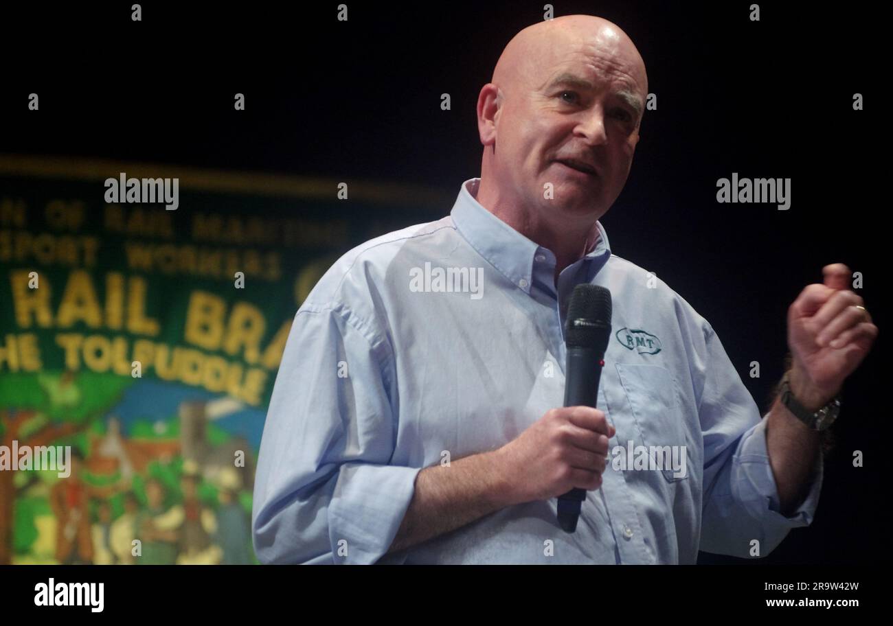 Mick Lynch, Secrétaire général de l'Union RMT, a pris la parole lors d'une conférence sur l'organisation du changement à Bournemouth. 28/06/2023. Organisée par la BCP TUC, la conférence « organiser le changement » s'est tenue au Pavillon de Bournemouth. Banque D'Images