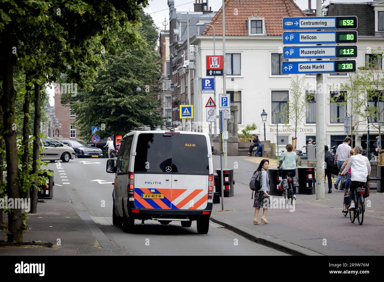 LA HAYE - pays-Bas, 29/06/2023, présence de la police sur les voies d'accès au centre de la Haye. Il est encore calme à la Haye le jour où une manifestation d'agriculteurs a été annoncée par le groupe d'action Farmers Defense Force (FDF). ANP ROBIN VAN LONKHUIJSEN pays-bas sortie - belgique sortie Banque D'Images