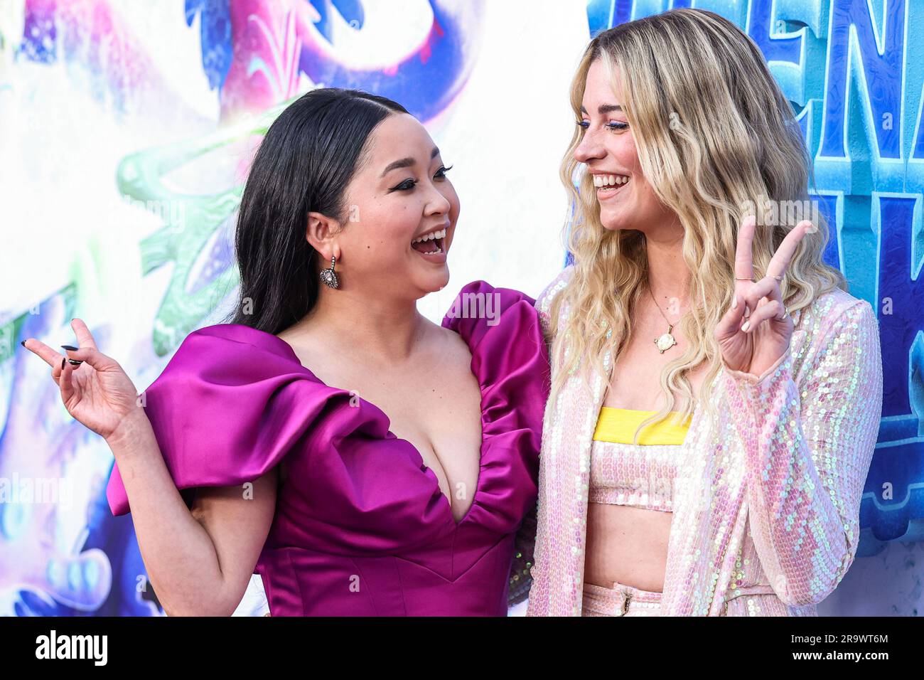 Hollywood, États-Unis. 28th juin 2023. Lana Condor et Annie Murphy arrivent à la première à Los Angeles d'Universal Pictures et de 'Ruby Gillman: Teenage Kraken' de DreamWorks animation, qui s'est tenue au Théâtre chinois IMAX de TCL sur 28 juin 2023 à Hollywood, Los Angeles, Californie, États-Unis. (Photo de Xavier Collin/image Press Agency) Credit: Image Press Agency/Alay Live News Banque D'Images