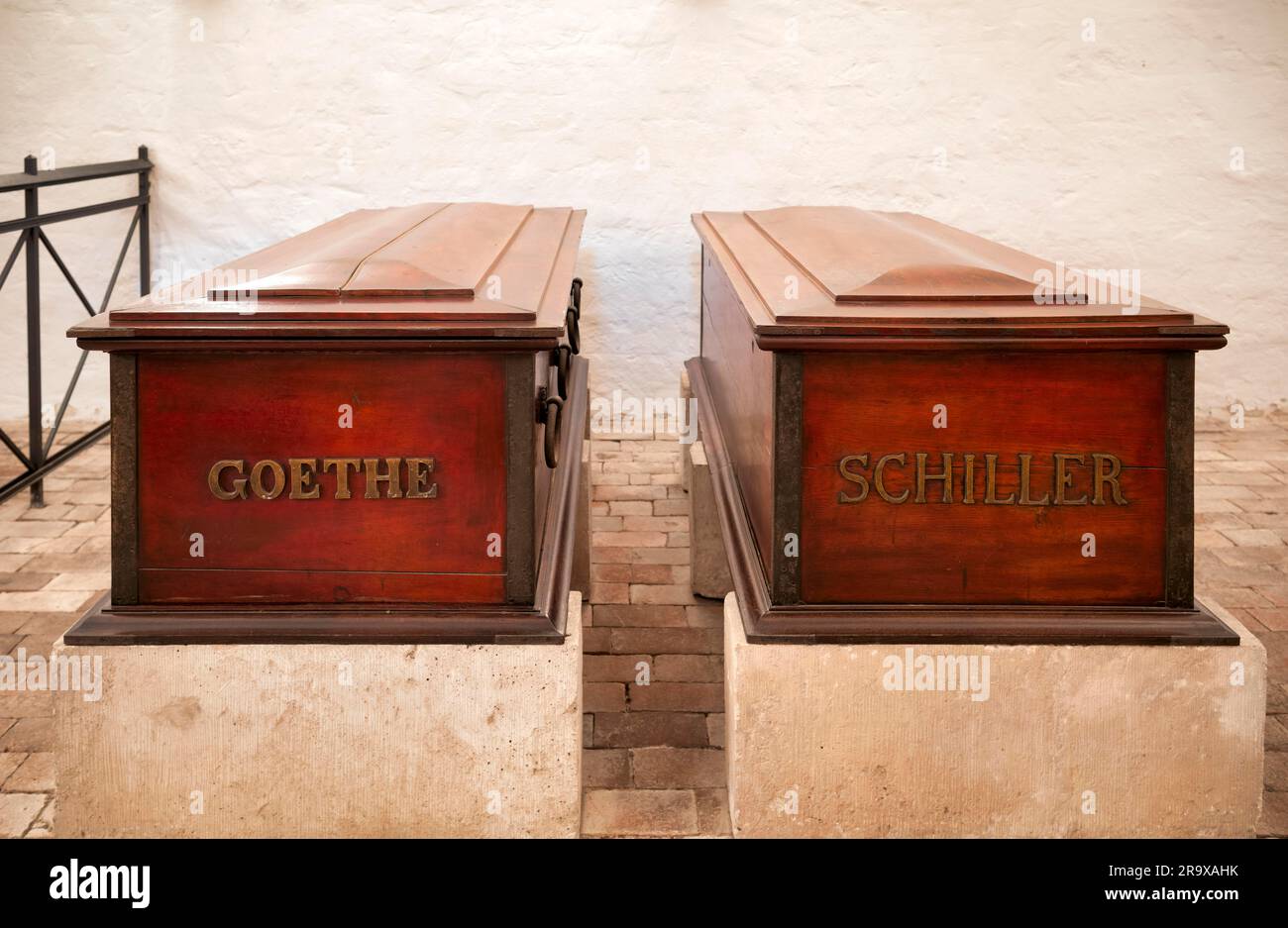 Tombe, cercueils de Johann Wolfgang von Goethe et Friedrich Schiller, crypte de Weimar, cimetière historique, Weimar, Thuringe, Allemagne Banque D'Images