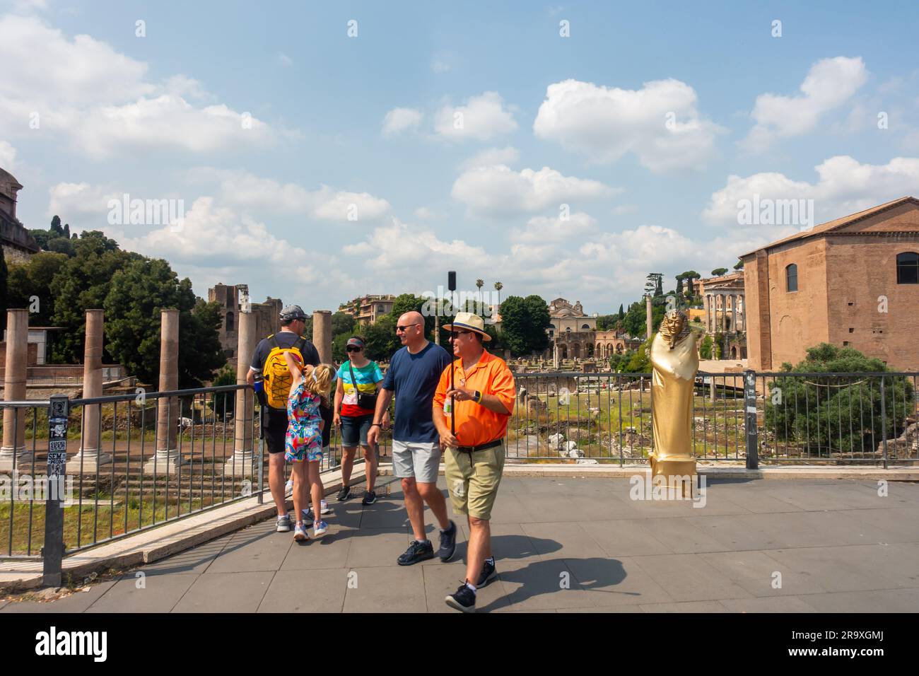 Rome, Italie, Toursts dans la région du Forum Romanum Banque D'Images