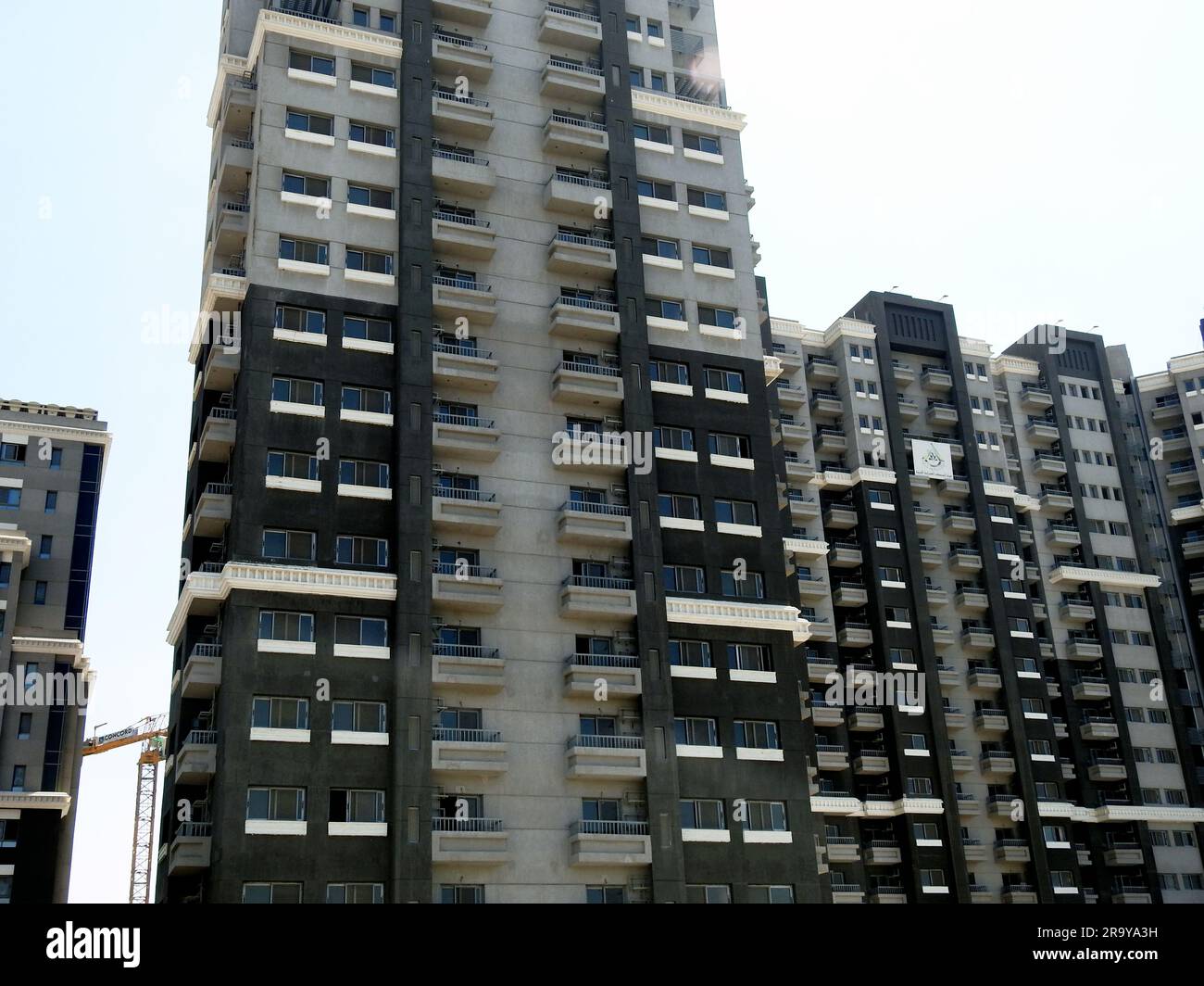 Le Caire, Egypte, 23 juin 2023: Appartements résidentiels récemment construits en Egypte dans le nouveau projet immobilier et le développement du triangle de Maspero sur le Nil Banque D'Images