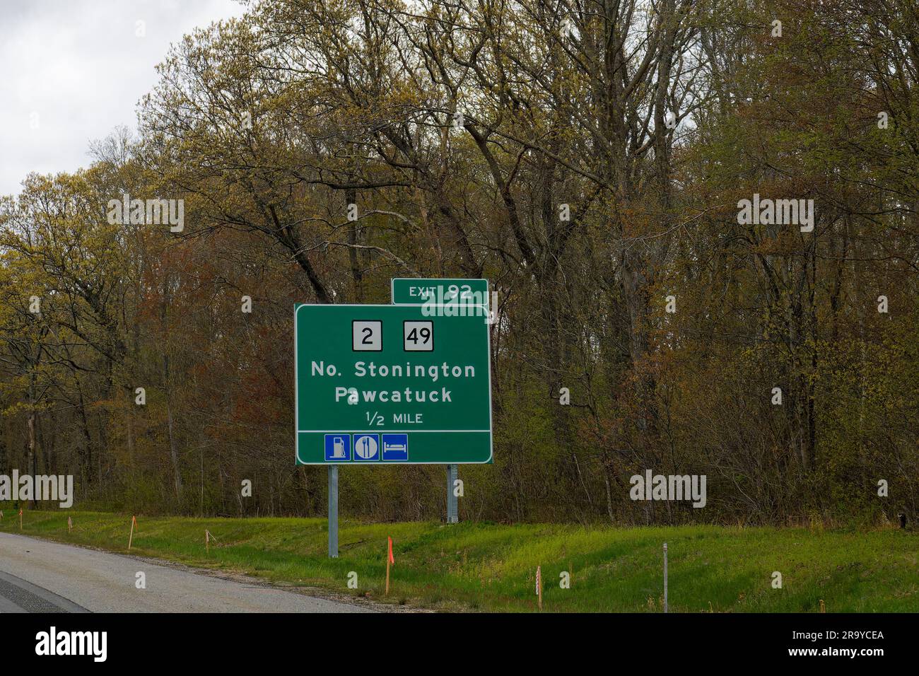 Prenez l'Interstate 95, également appelée Jewish War Veterans Memorial Hwy, pour prendre la sortie 92 vers les routes 2 et 49 en direction de North Stonington et Pawcatuck à Conne Banque D'Images