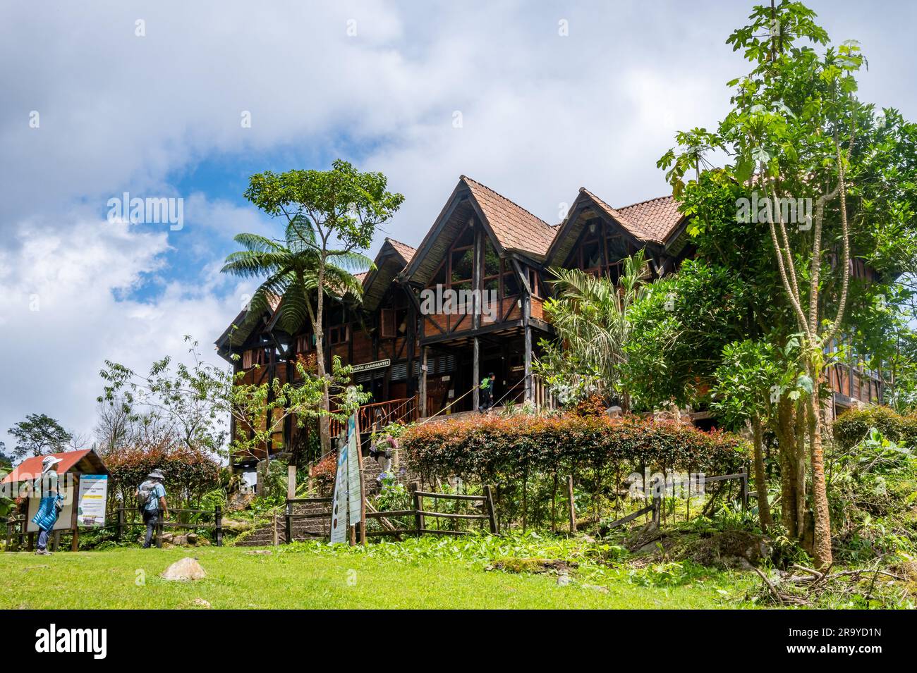 Bâtiment principal du Refugio de Montaña, avec restaurant et boutique de cadeaux, Parque Natural Chicaque. Colombie, Amérique du Sud. Banque D'Images