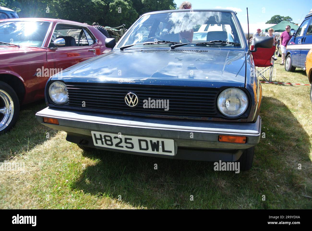 Un polo Volkswagen 1990 a été exposé au rassemblement de véhicules historiques de 47th, Powderham, Devon, Angleterre, Royaume-Uni. Banque D'Images