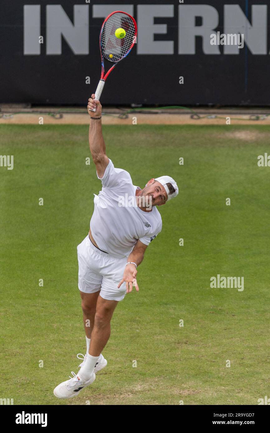 Eastbourne, Angleterre 29 juin 2023 Tommy Paul des États-Unis au cours de la série 2nd de jeu avec JJ Wolf des États-Unis à Rothesay International Quarter final a gagné 64 46 76 (2) Credit: Jane Stokes/Alay Live News Banque D'Images