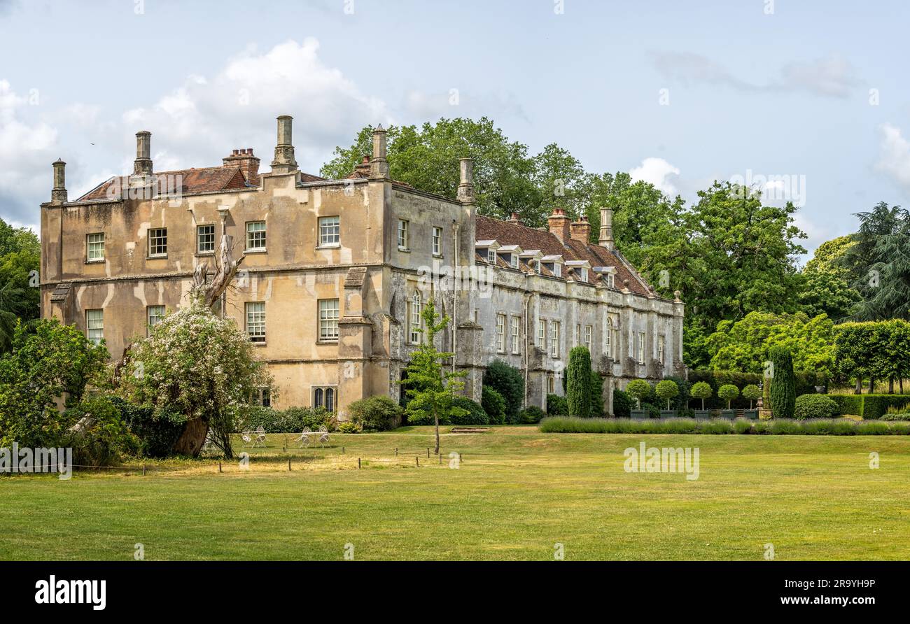 Mottisfont House et Abbaye et jardins - orientés nord - à Mottisfont, Hampshire, Royaume-Uni, le 29 juin 2023 Banque D'Images