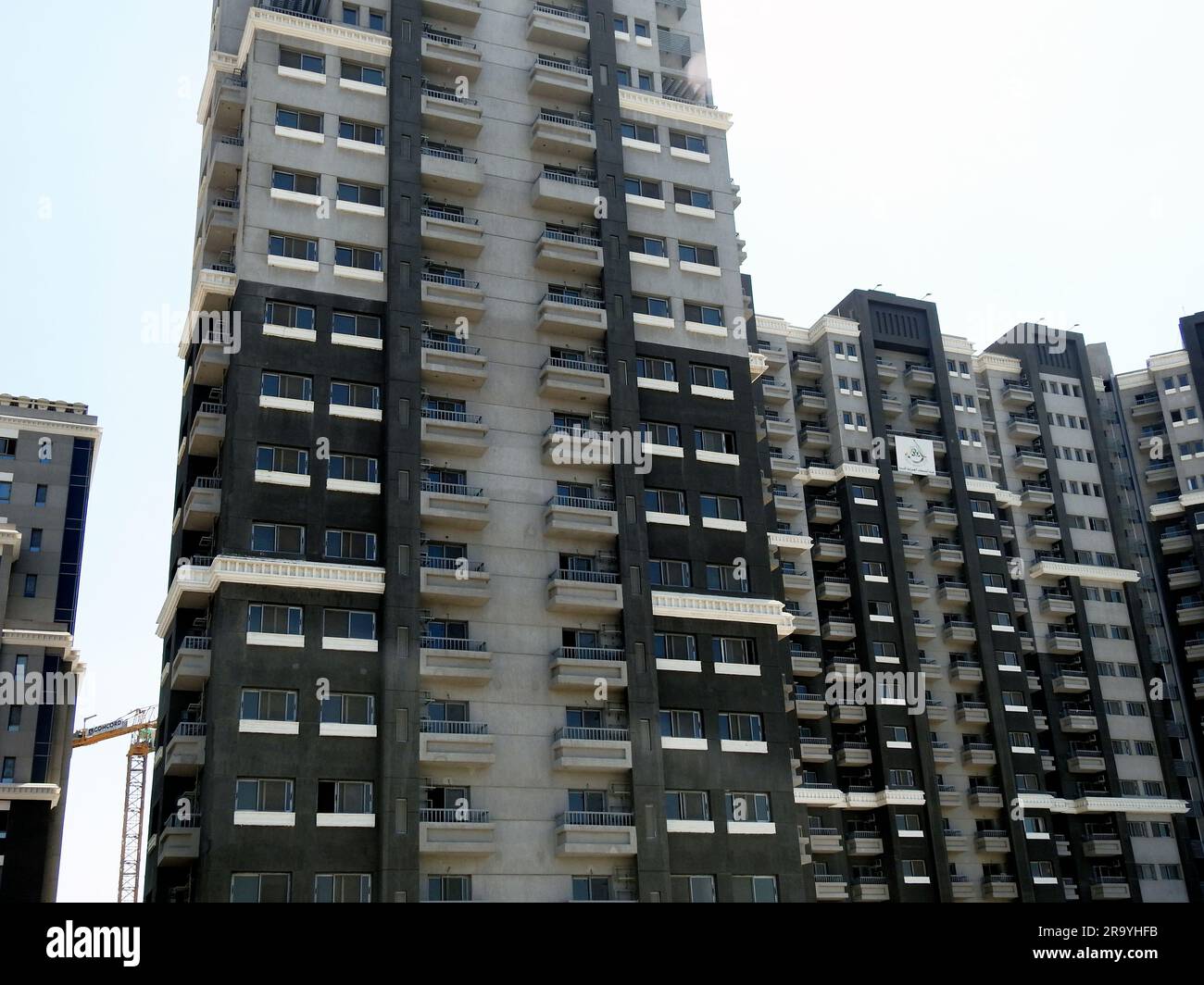 Le Caire, Egypte, 23 juin 2023: Appartements résidentiels récemment construits en Egypte dans le nouveau projet immobilier et le développement du triangle de Maspero sur le Nil Banque D'Images