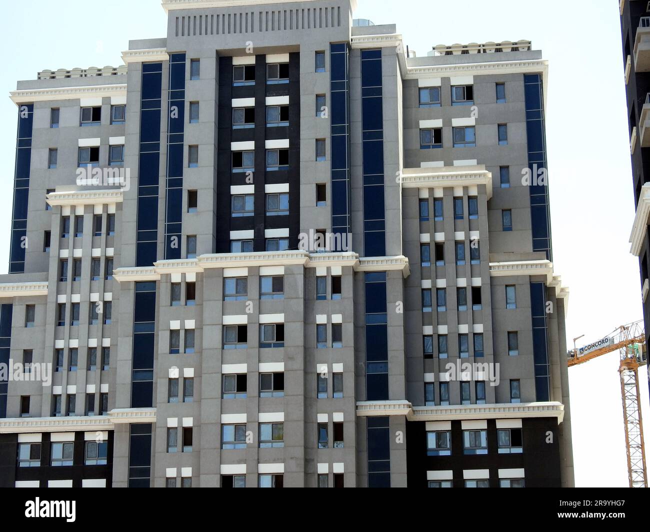 Le Caire, Egypte, 23 juin 2023: Appartements résidentiels récemment construits en Egypte dans le nouveau projet immobilier et le développement du triangle de Maspero sur le Nil Banque D'Images