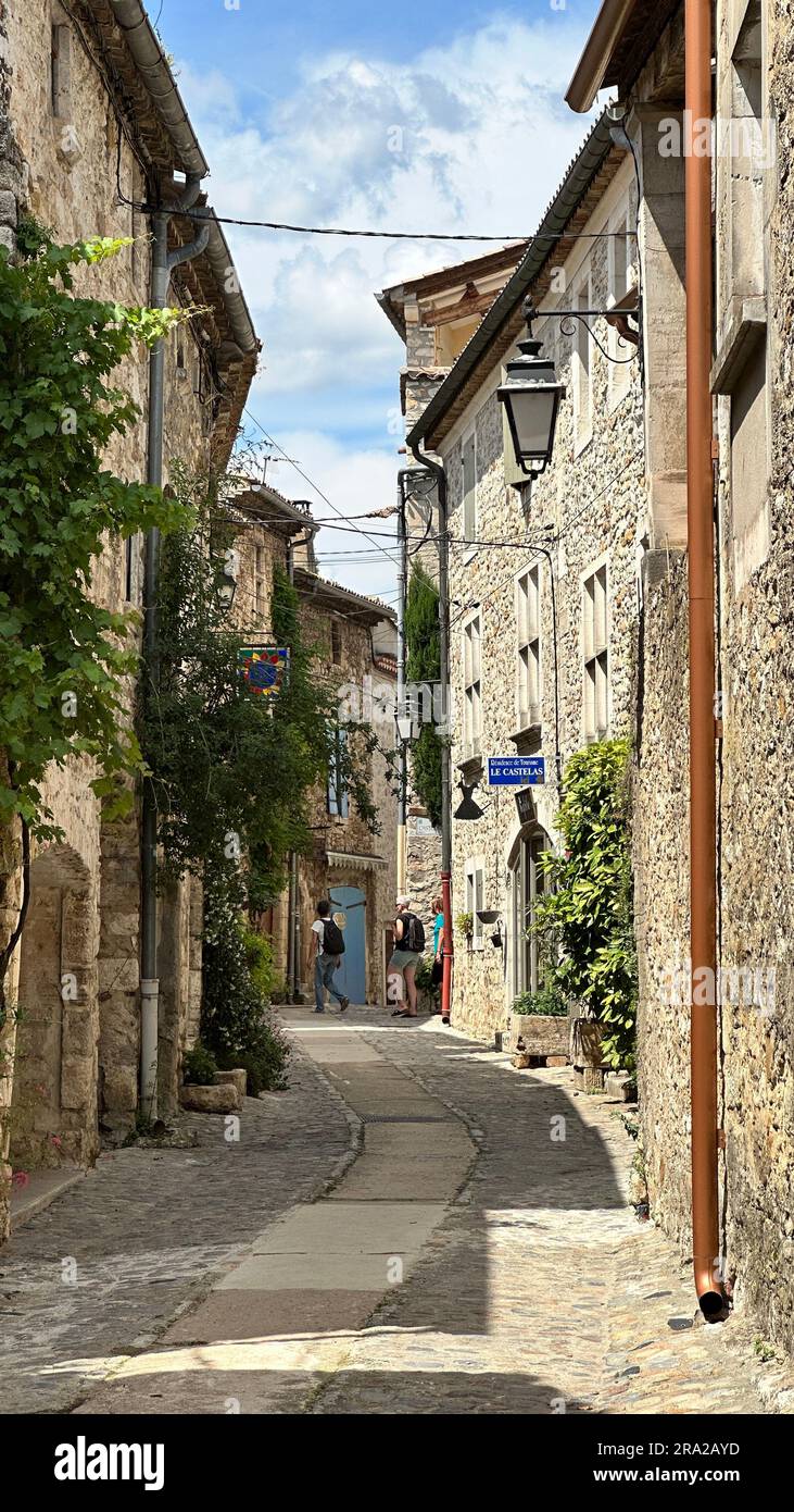 Viviers, cité médiévale en France Banque D'Images