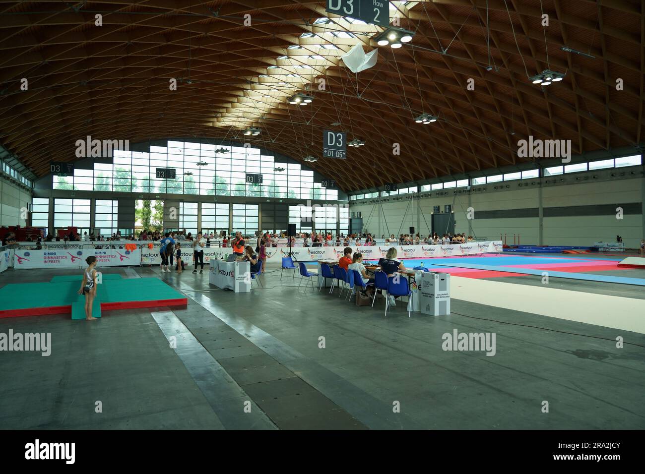 Concours national de gymnastique rythmique à la foire de Rimini Banque D'Images