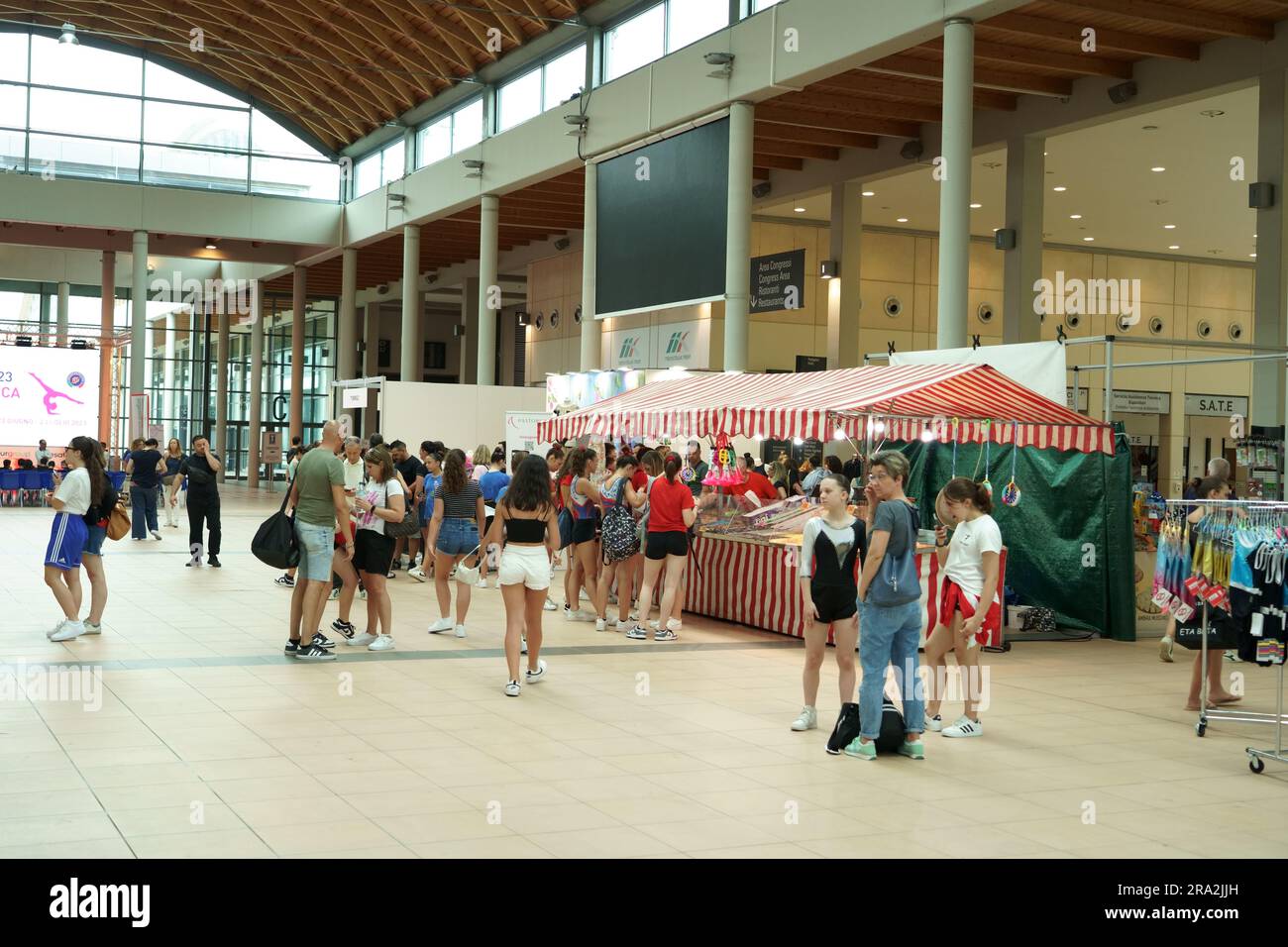 Concours national de gymnastique rythmique à la foire de Rimini Banque D'Images