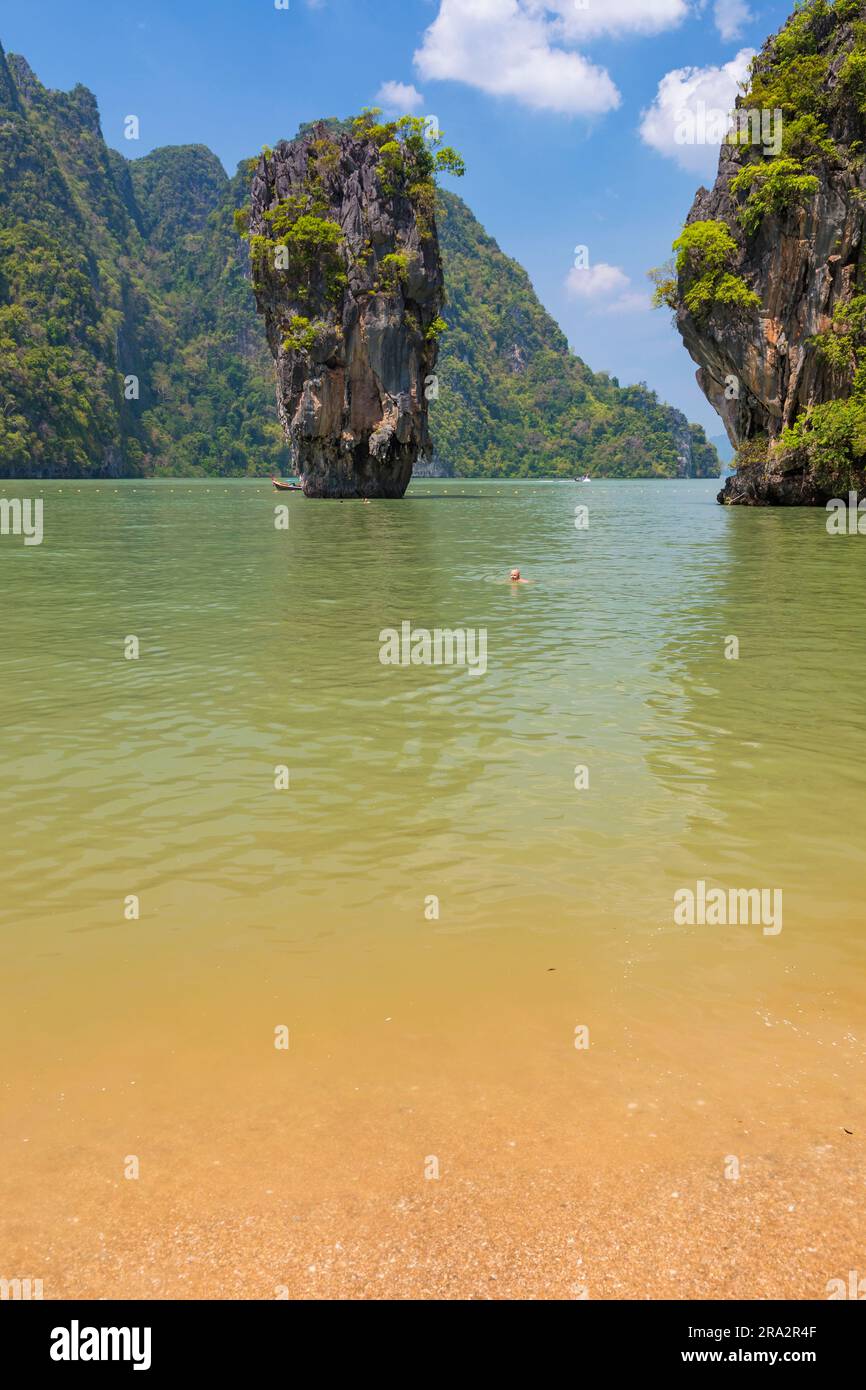 Thaïlande, parc national Ao Phang Nga, baie de Phang Nga, île de Ko Khao Phing Kan, île de Ko Tapu ou île de James Bond Banque D'Images