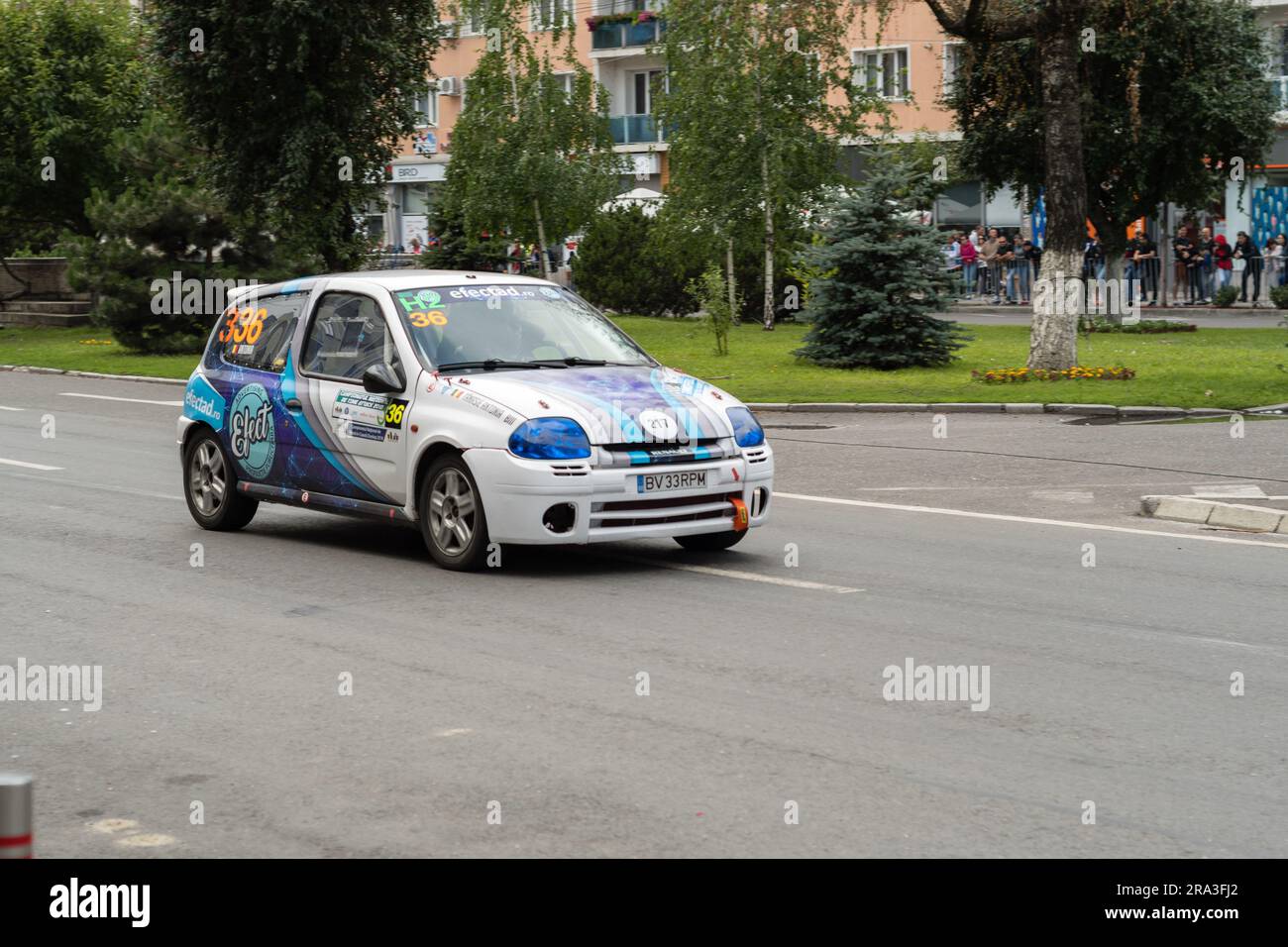 Marosvasarhely/ Transylvanie - 23 juin RD 2018: Renault Clio se produit pendant le super rallye Trofeul Targu Mures. Banque D'Images