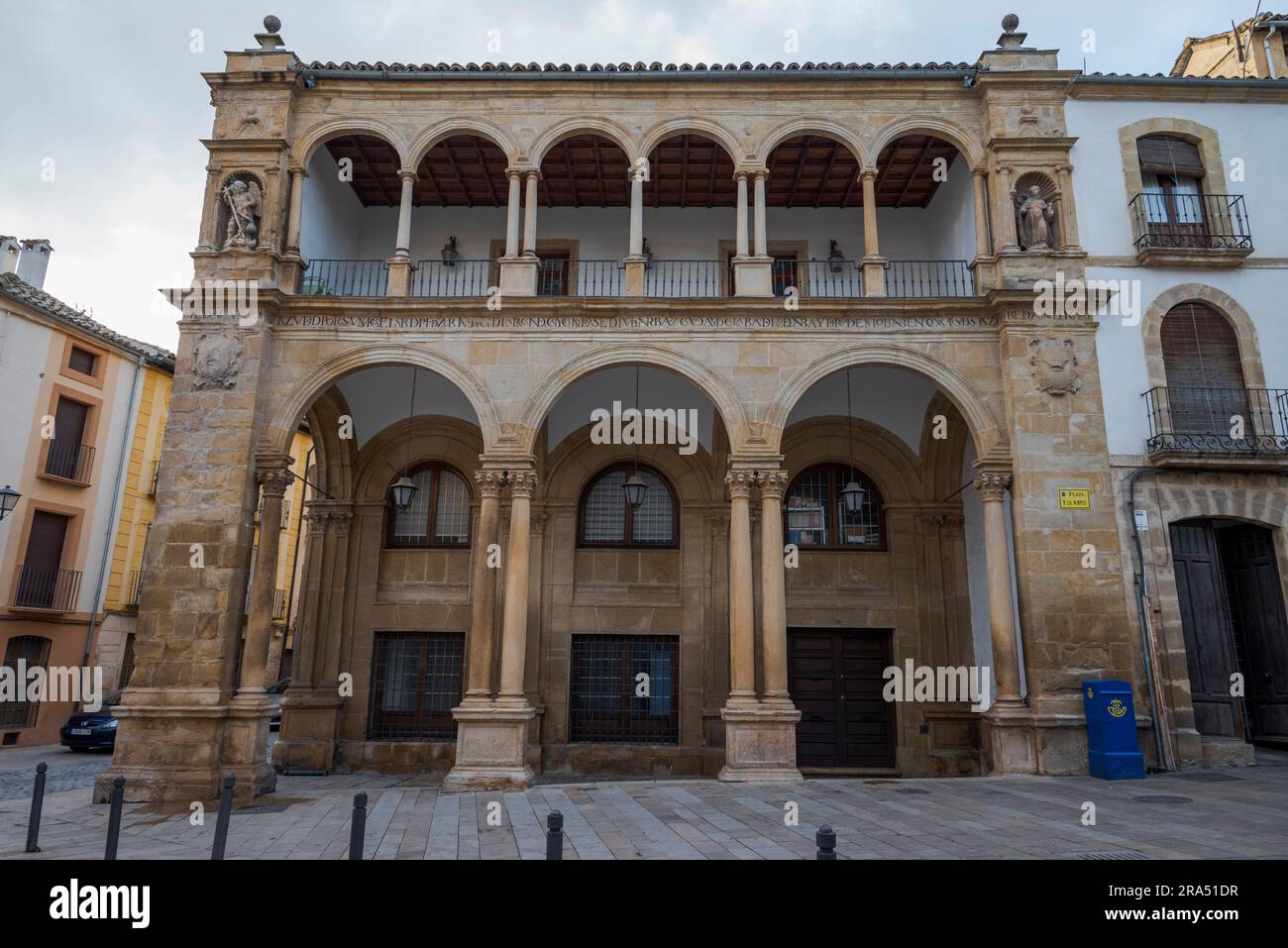 UBEDA, ESPAGNE – 4 DÉCEMBRE 2022 : ancien hôtel de ville de la ville d'Ubeda, province de Jaen, Espagne. Il abrite actuellement le professionnel María de Molina Banque D'Images