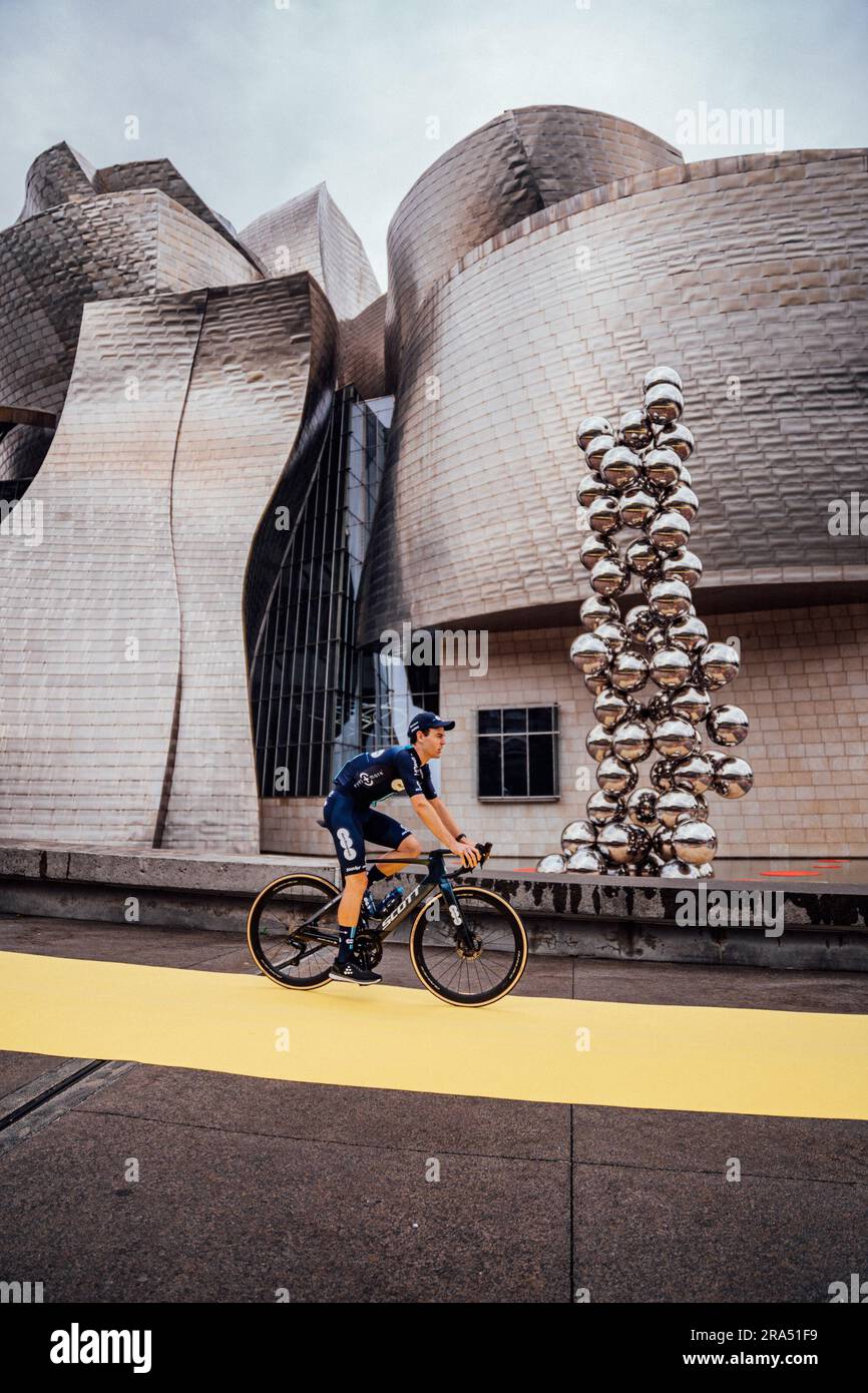 Bilbao, pays basque. 29th juin 2023. Photo de Zac Williams/SWpix.com- 29/06/2023 - Cyclisme - 2023 Tour de France - Grand départ: Présentation de l'équipe - Musée Guggenheim, Bilbao, pays Basque - Christopher Hamilton, équipe DSM. Credit: SWpix / Alamy Live News Banque D'Images