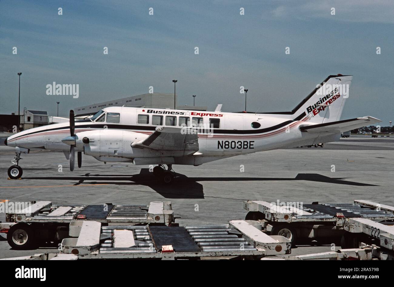 Un Beechcraft, Beech, 99, avion de ligne Commuter des années 1980 Enregistré auprès de Business Express aux États-Unis sous le numéro N803BE, en 1984. Banque D'Images